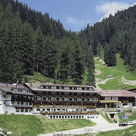 Sport Hotel Pampeago Тезеро Экстерьер фото